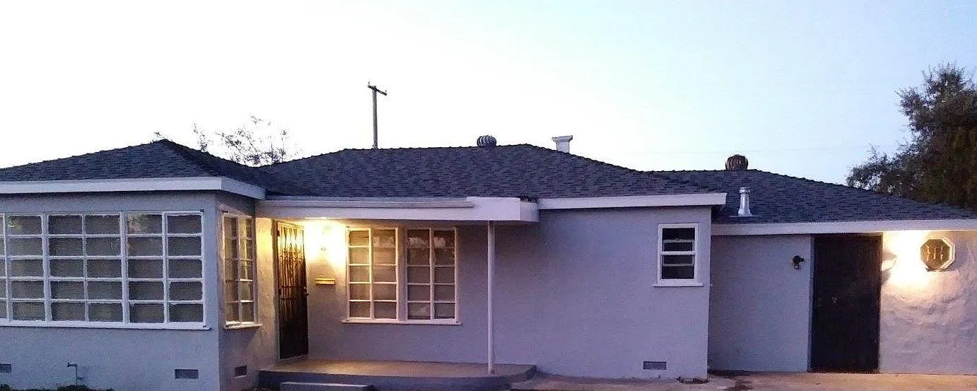2439 E Poplar St photo 1