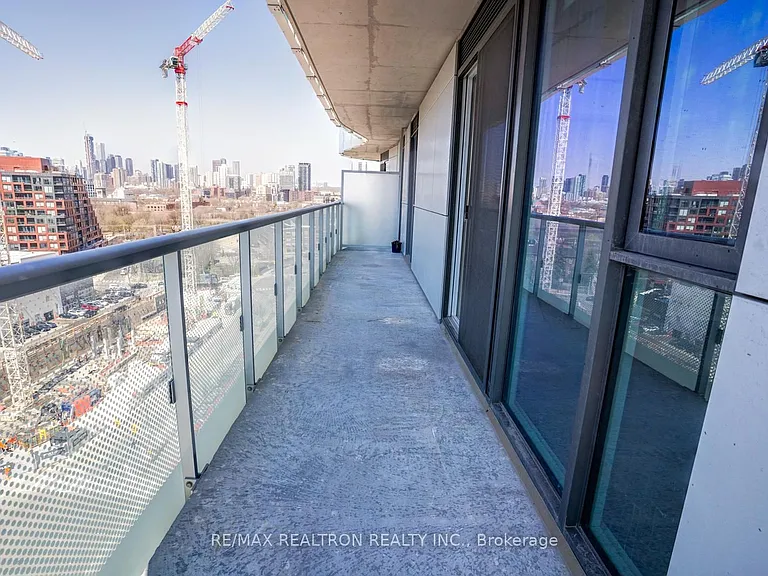 425 Front St E #1213 — Photo 15