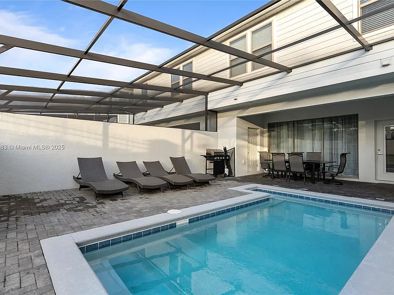 2428 Dubai St — Photo 13