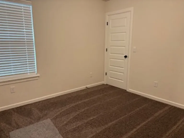 18200 Austin Ct — Photo 11