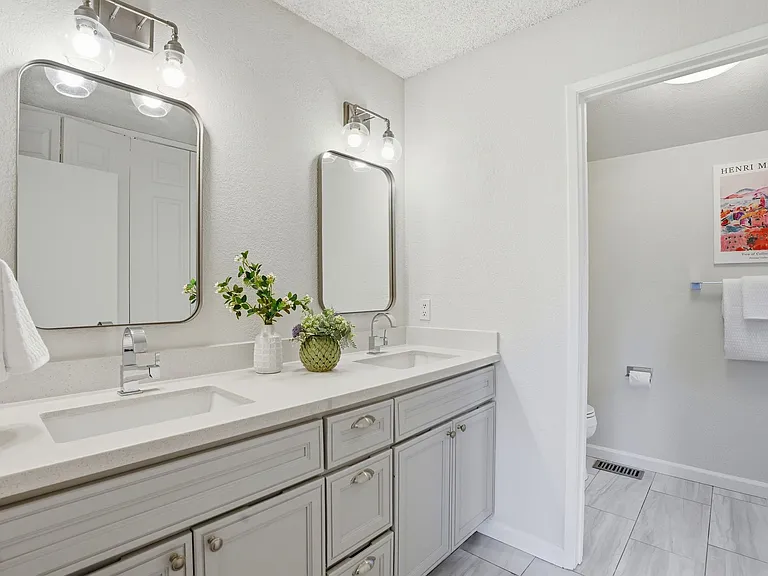 8 Coyle Creek Cir — Photo 15