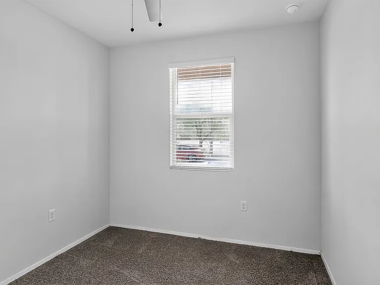 3476 N 308th Dr — Photo 10