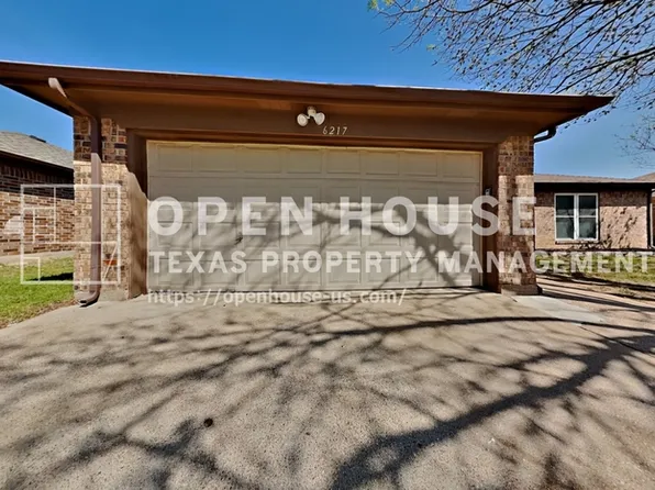 6217 Autumn Springs Ct, Arlington, TX 76001