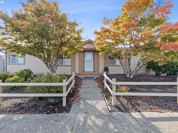1552 NW 8th St, McMinnville, OR 97128