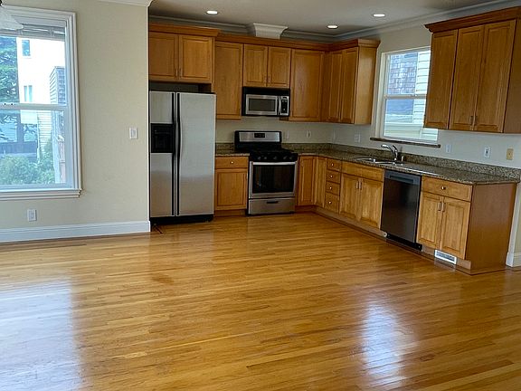 3rd image of 1657-59 48th Ave #1657