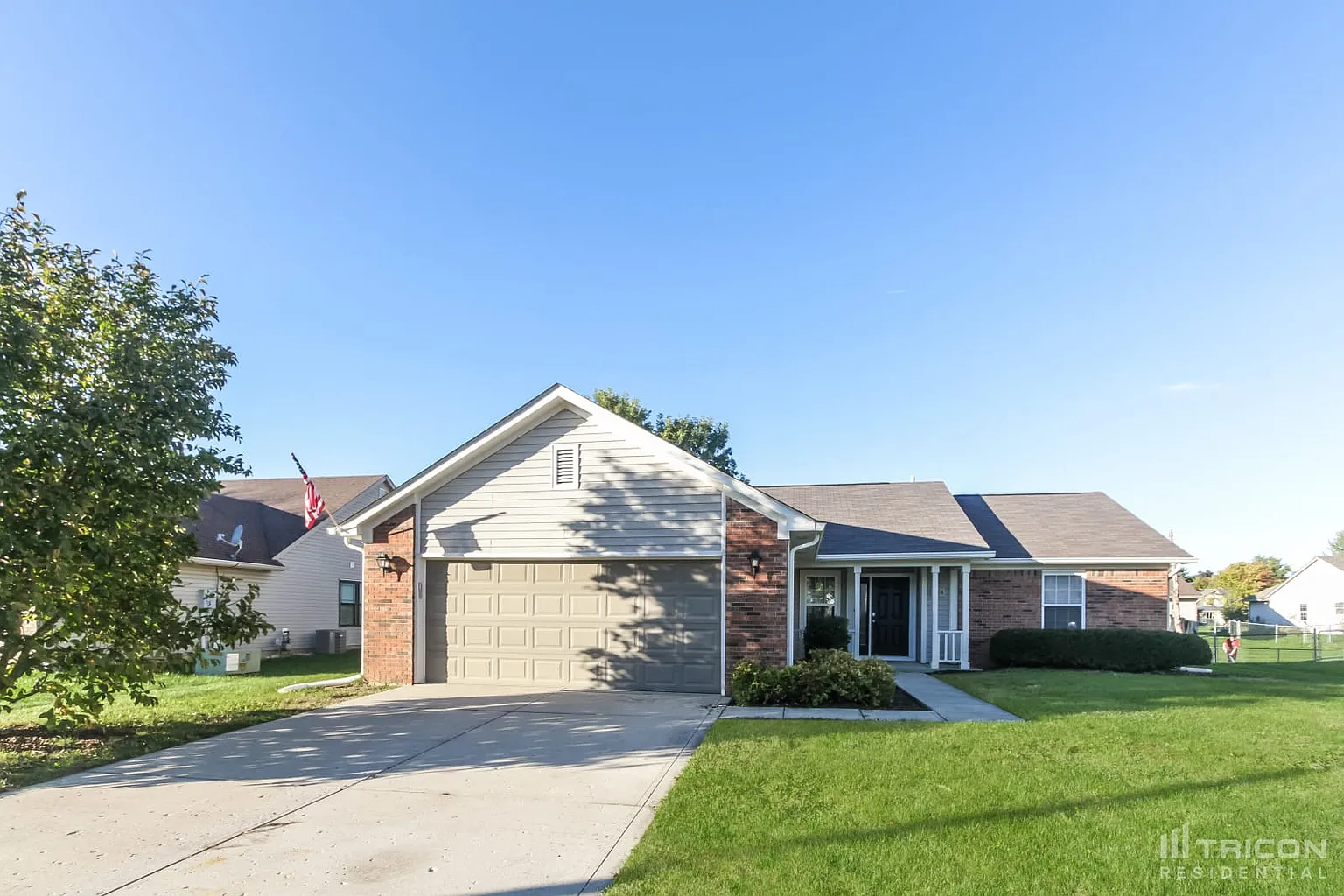 374 Southway Ct photo 1
