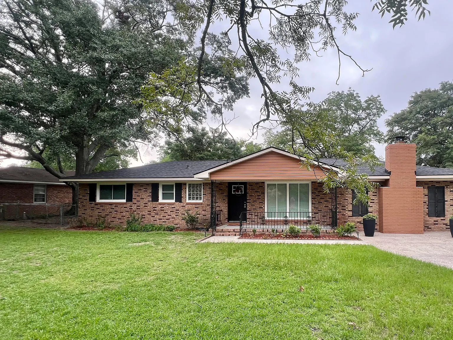 226 Stephens Road — Photo 1