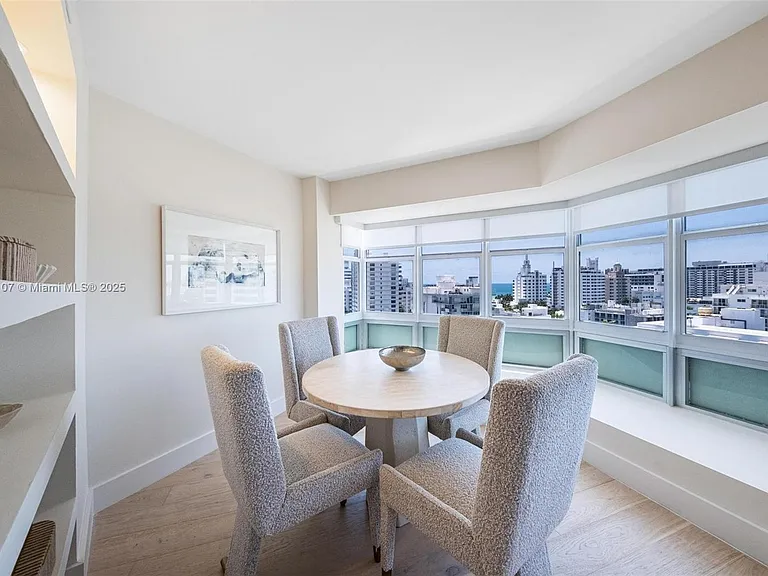1881 Washington Ave #14F — Photo 2