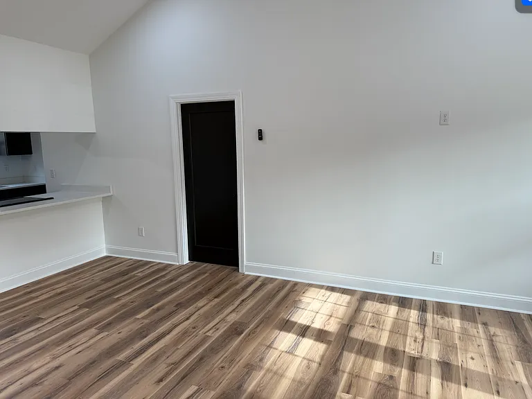 6408 Bishop Ave — Photo 5