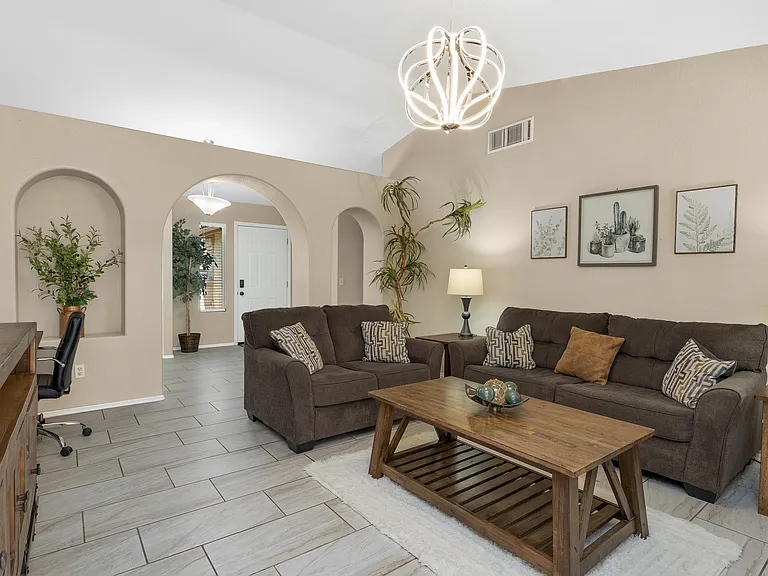 4285 W Plantation St — Photo 9
