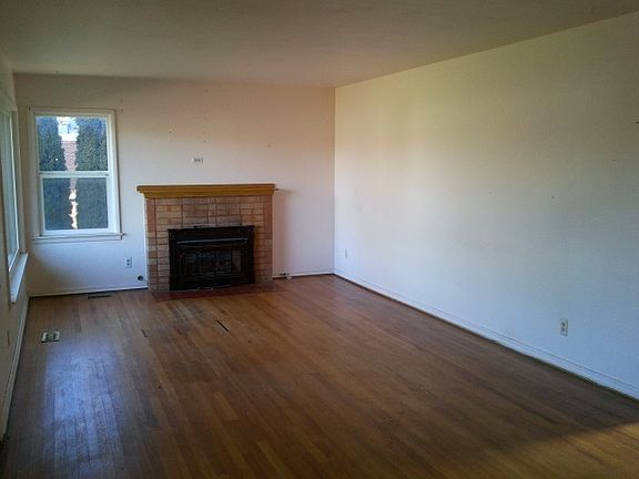5th image of 18602 E Mission Ave