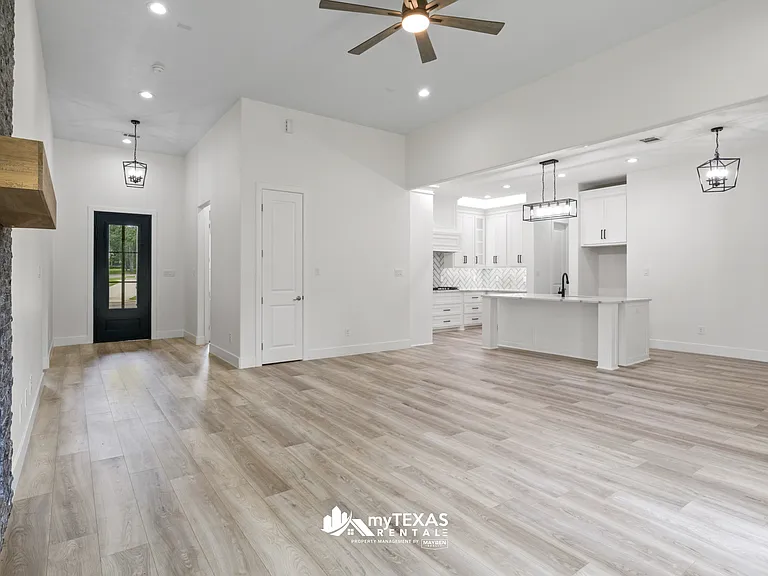 255 Kathryns Ct — Photo 9