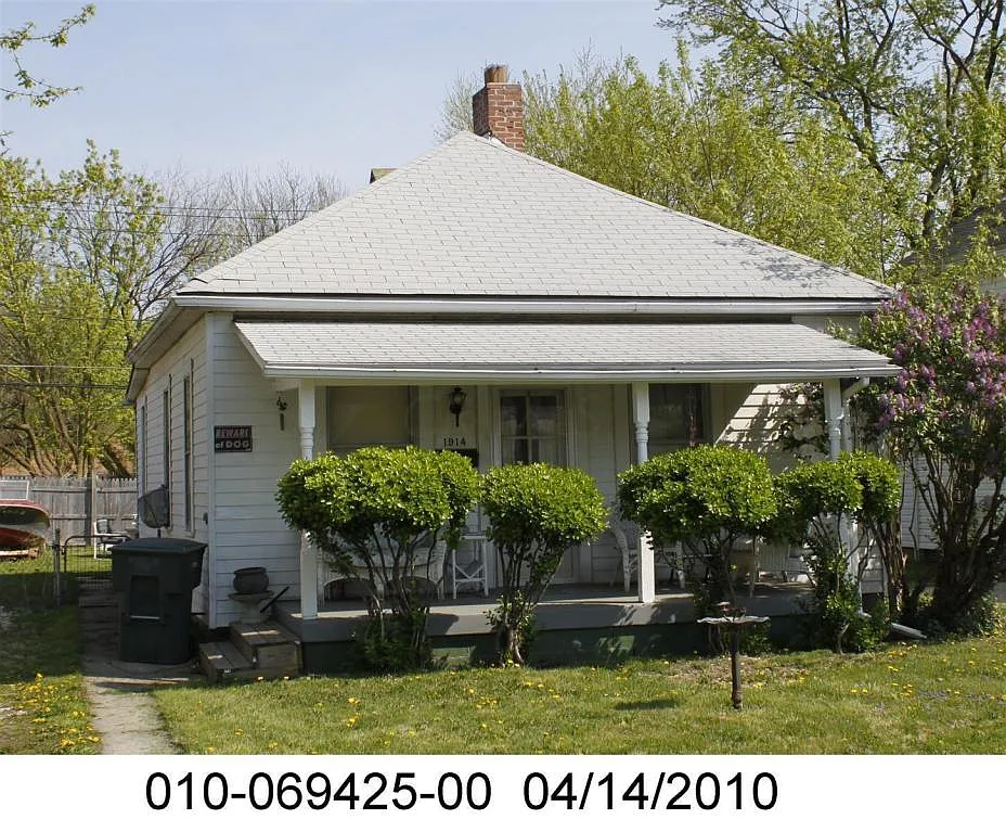 1914 Genessee Ave photo 1