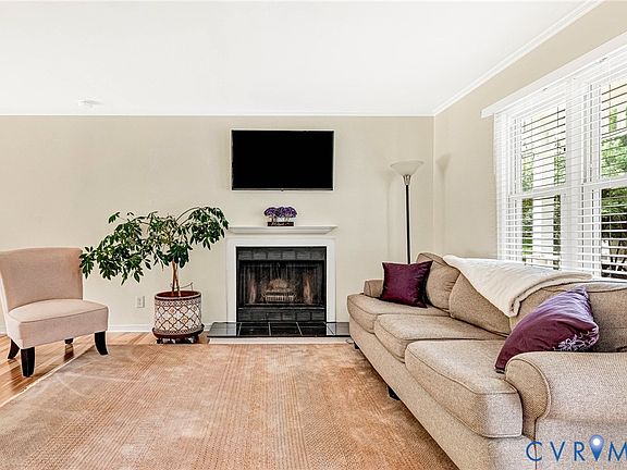 5th image of 1325 Southwick Blvd