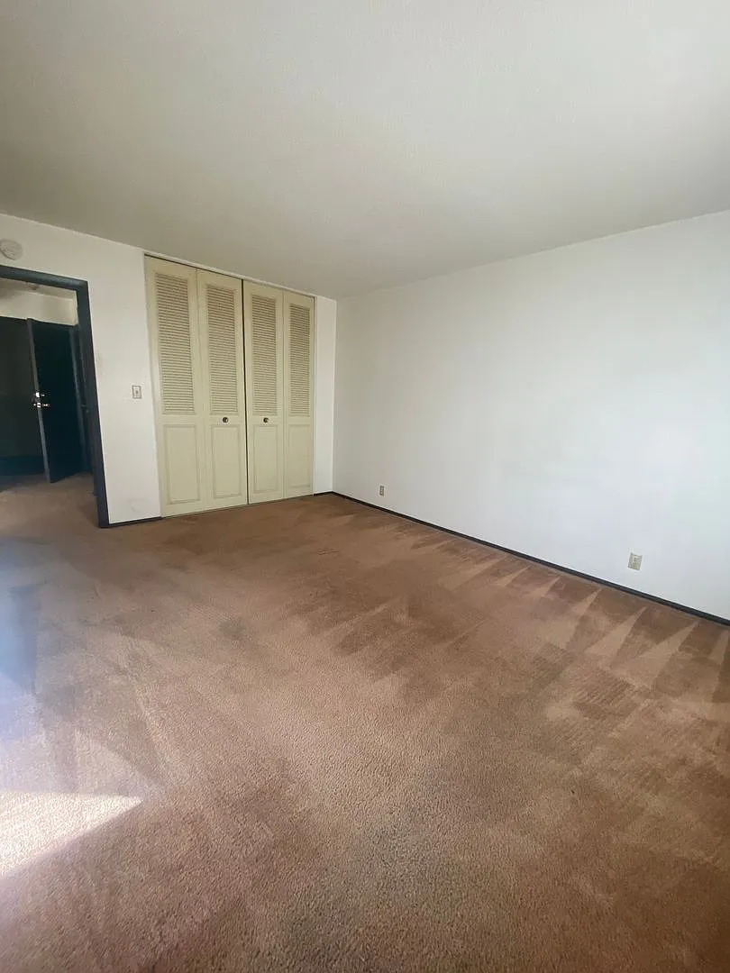 791 Russell Rd — Photo 2