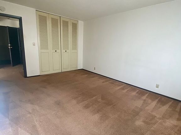 2nd image of 791 Russell Rd APT 210