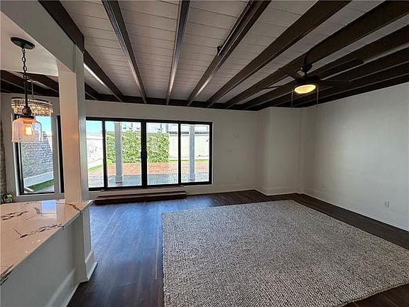 3rd image of 601 Iberville St #506