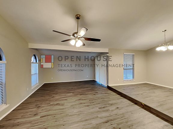 4th image of 2312 Cottonwood Ln