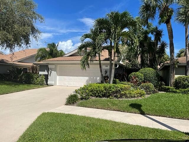 1st image of 139 Sand Pine Drive