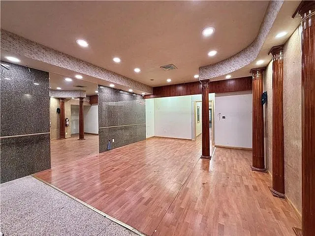 Studio, $5,000 — Photo 4