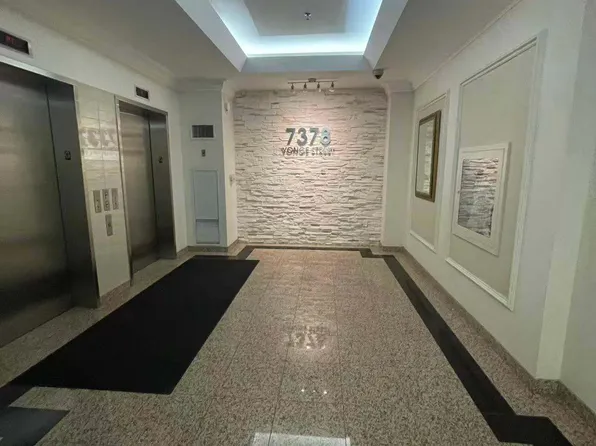 7378 Yonge St #212, Vaughan, ON L4J 8J1