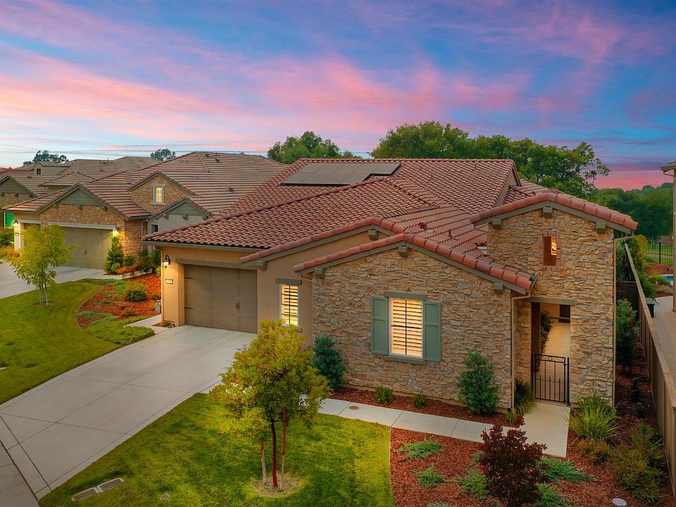 1st image of 1056 Hogarth Way