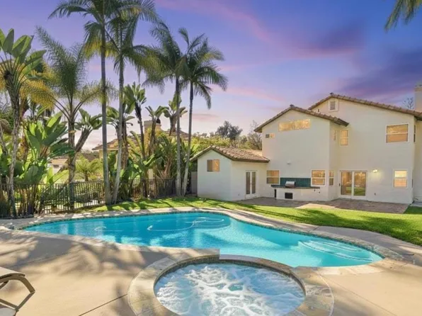 2070 Tiffany Dr, Oceanside, CA 92056