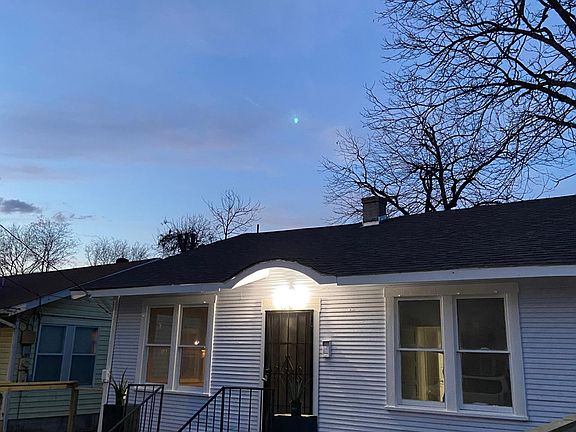 2nd image of 3315 W Travis St