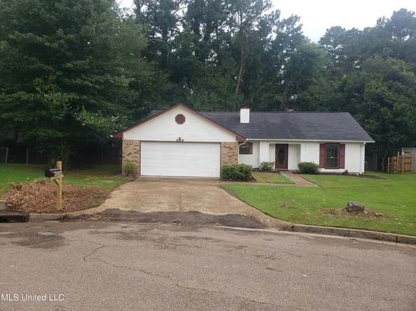 455 Eagle Ct, Byram, MS 39272