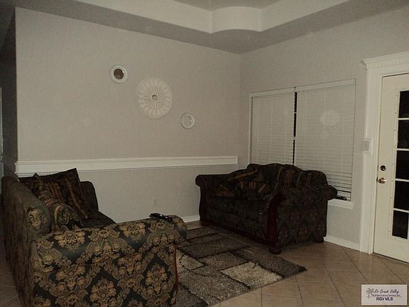 3rd image of 926 Paso Del Rio Dr