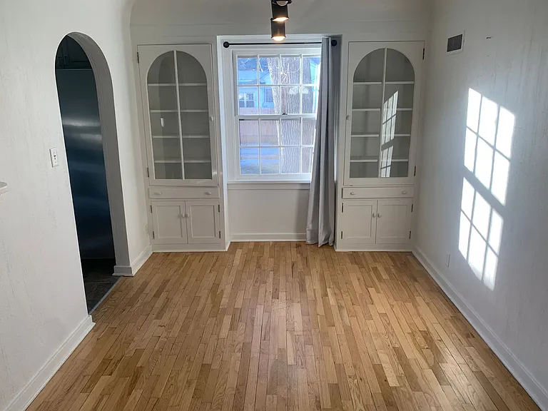 2208 Pine St — Photo 3