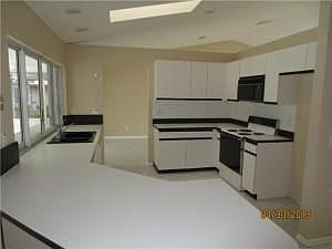 5th image of 2202 SW Edison Cir