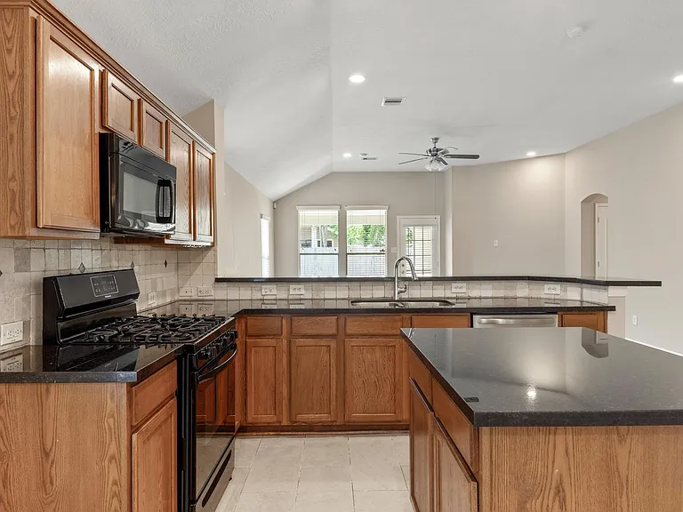 731 Pickett Hill Ln — Photo 10