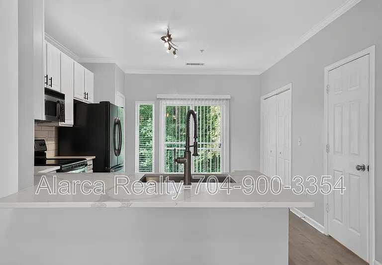 3809 Picasso Ct — Photo 4