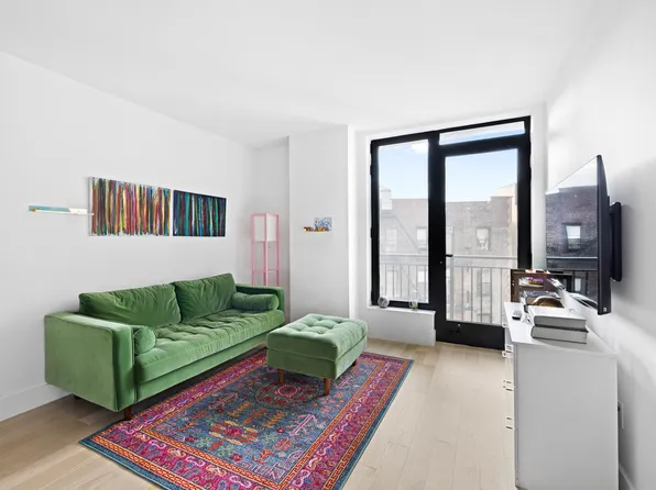 111 Montgomery Street image 1 of 11