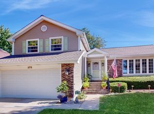 375 Glenwood Ct, Algonquin, IL 60102