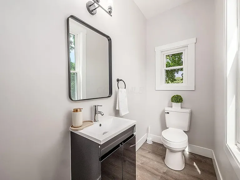 730 Miller Ave — Photo 15
