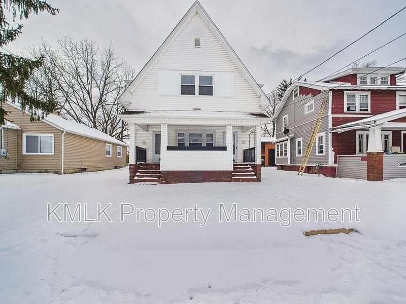 1st image of 916 Peckham St