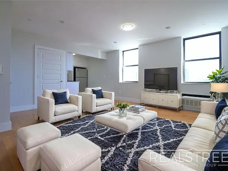 90-02 Queens Blvd #408 — Photo 1