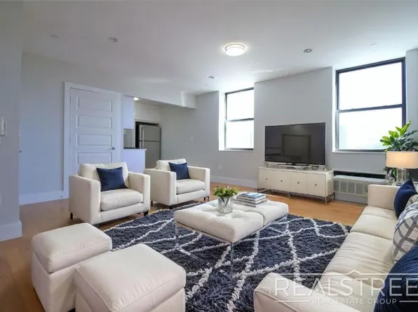 90-02 Queens Boulevard image 1 of 11