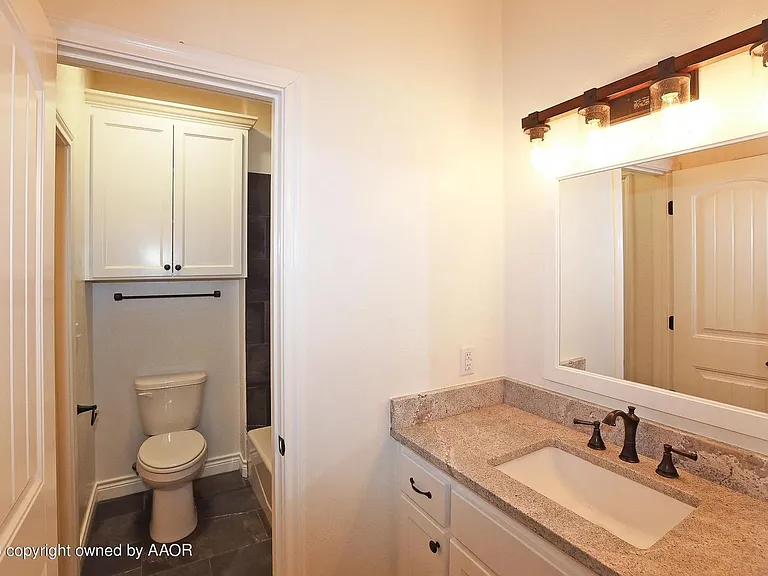 18401 Bradley Ln — Photo 10