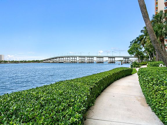2nd image of 2640 Lake Shore Dr Unit 2109