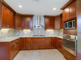 8414 Shady Bluff Dr, Baton Rouge, LA 70818