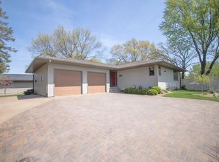 1330 Pine St, Onalaska, WI 54650