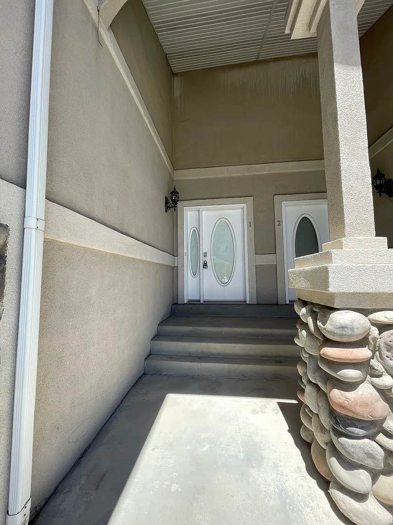 Stunning Newly remodeled 4 bed 3.5 bath In Layton — Photo 3