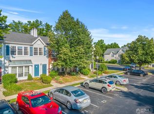 23 Gregory Ln, Franklin Park, NJ 08823