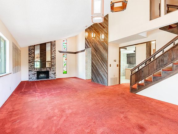 5th image of 38940 Cherry Ct