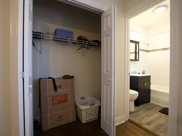 3345 N Marshfield Ave #203 — Photo 12