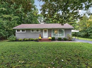 214 Saint Patrick Dr, Rochester, NY 14623