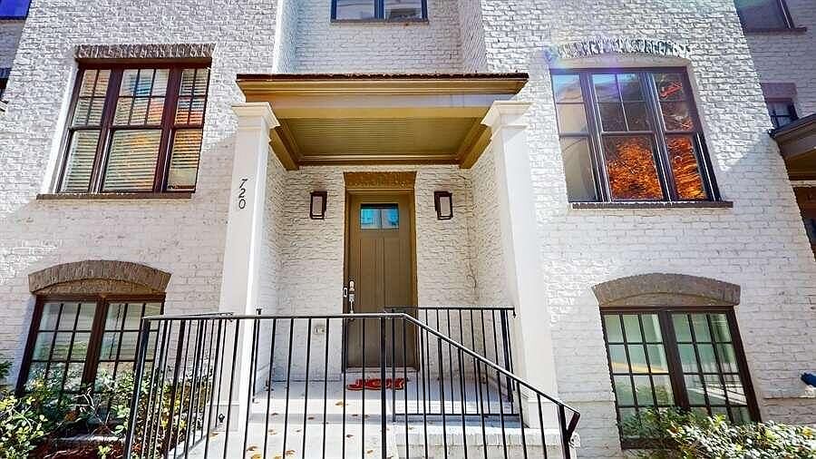 1st image of 720 Taylor Ct NE #10